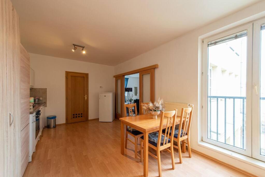 Ferienwohnung Crystal View Pressburg Exterior foto