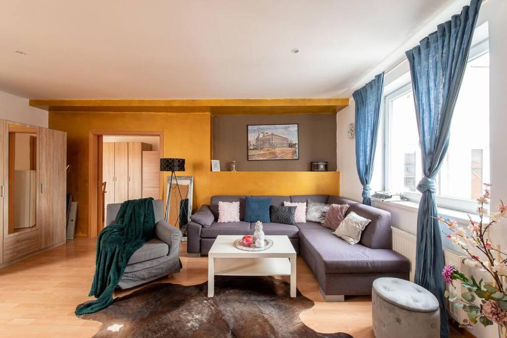 Ferienwohnung Crystal View Pressburg Exterior foto